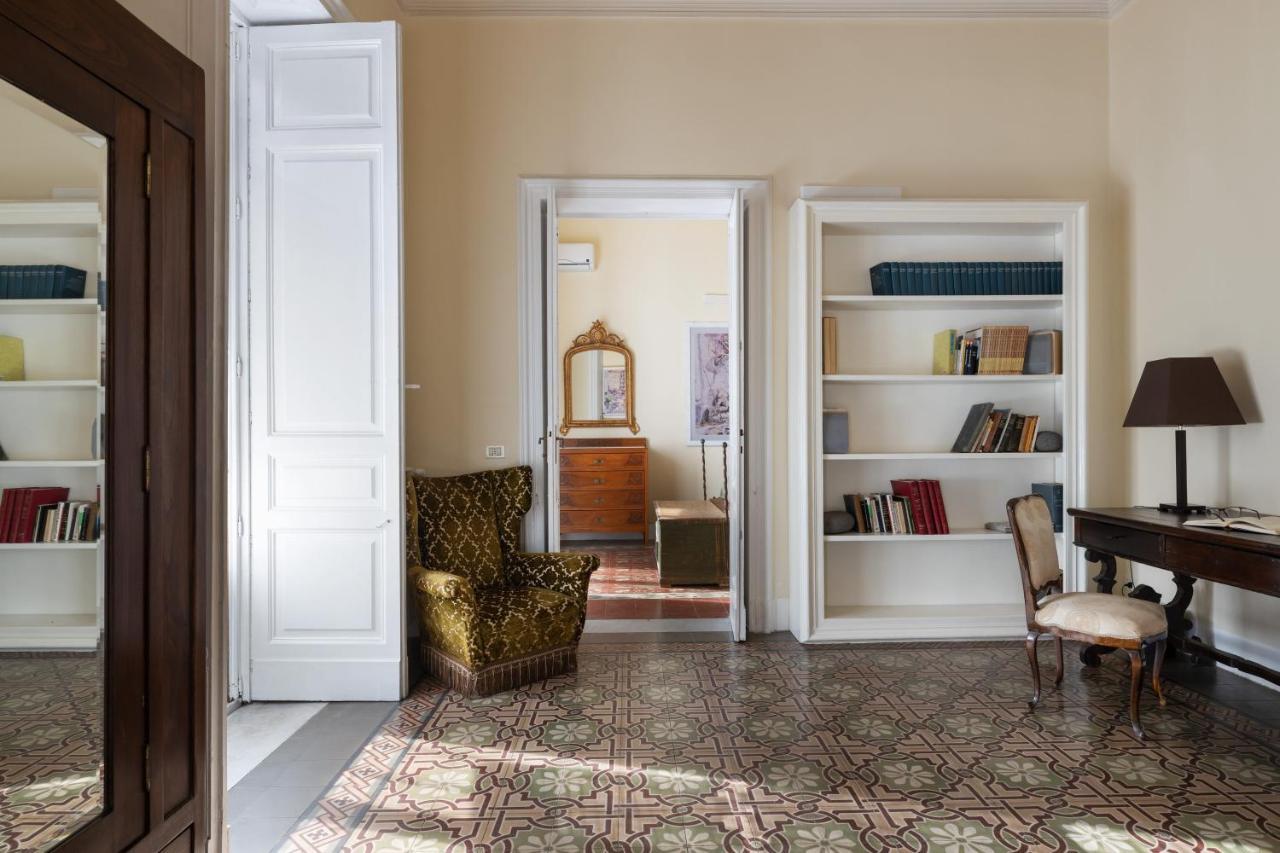 Catania City Center Historical Building Home Экстерьер фото